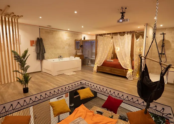 Capsule Marrakech I Chicha I Sauna I Balneo I Console Ps5 I Cinema