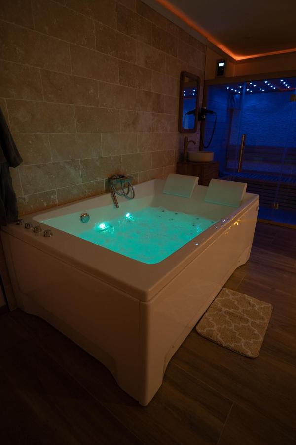 Capsule Marrakech I Chicha I Sauna I Balneo I Console Ps5 I Cinema Holiday home Trith-Saint-Leger